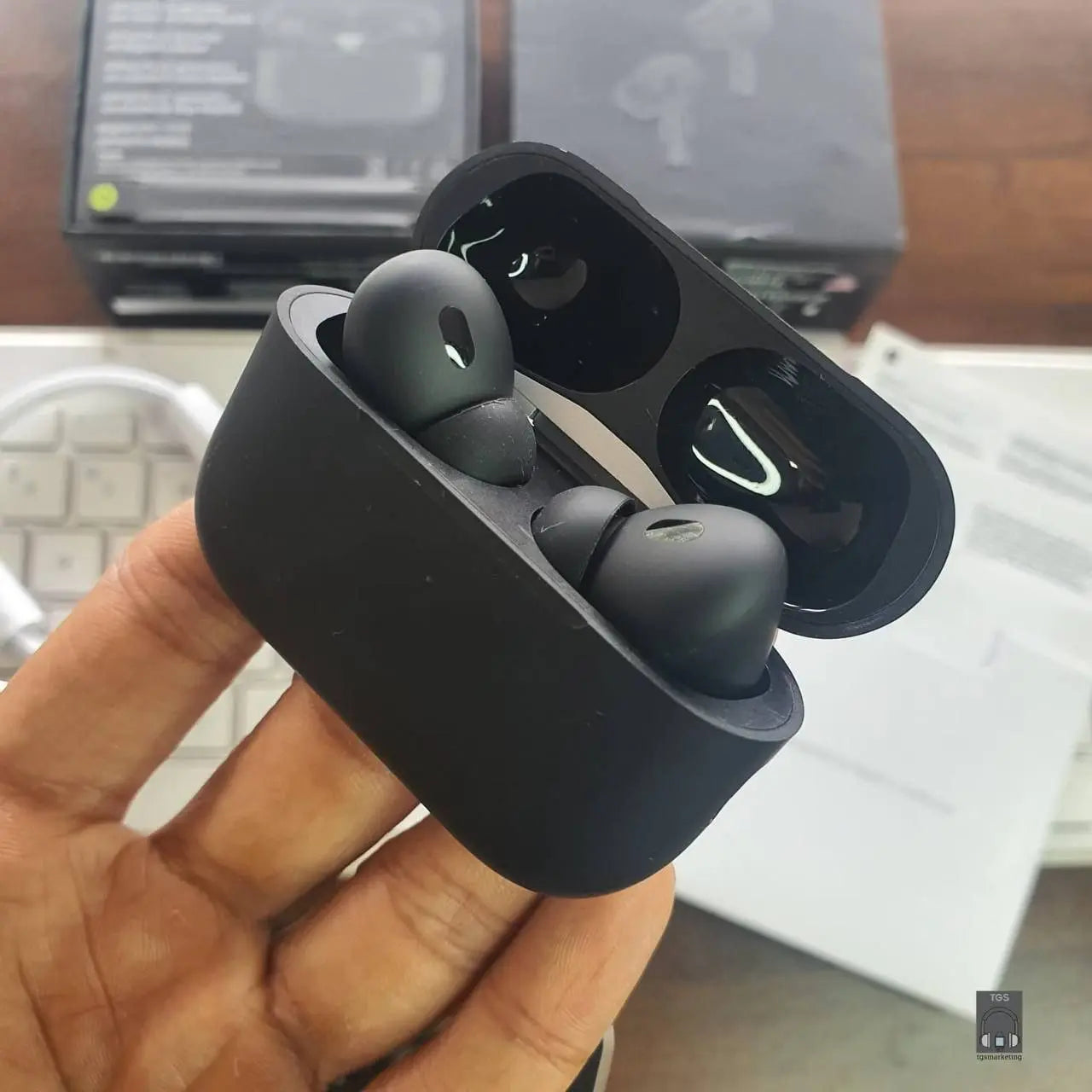 ⭐️ iPods Pro 2 AirPods Pro 2 Matte Black | 2nd Gen with Case & Sensors