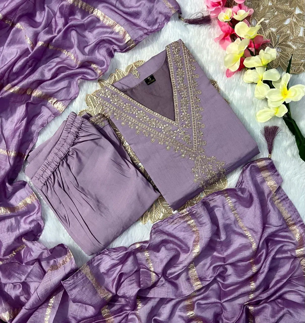 Full 3-piece kurti set laid out
