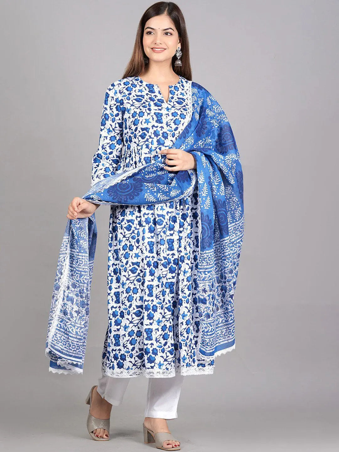 Floral Printed Regular Kurta With Trousers & Dupatta - NextBuy