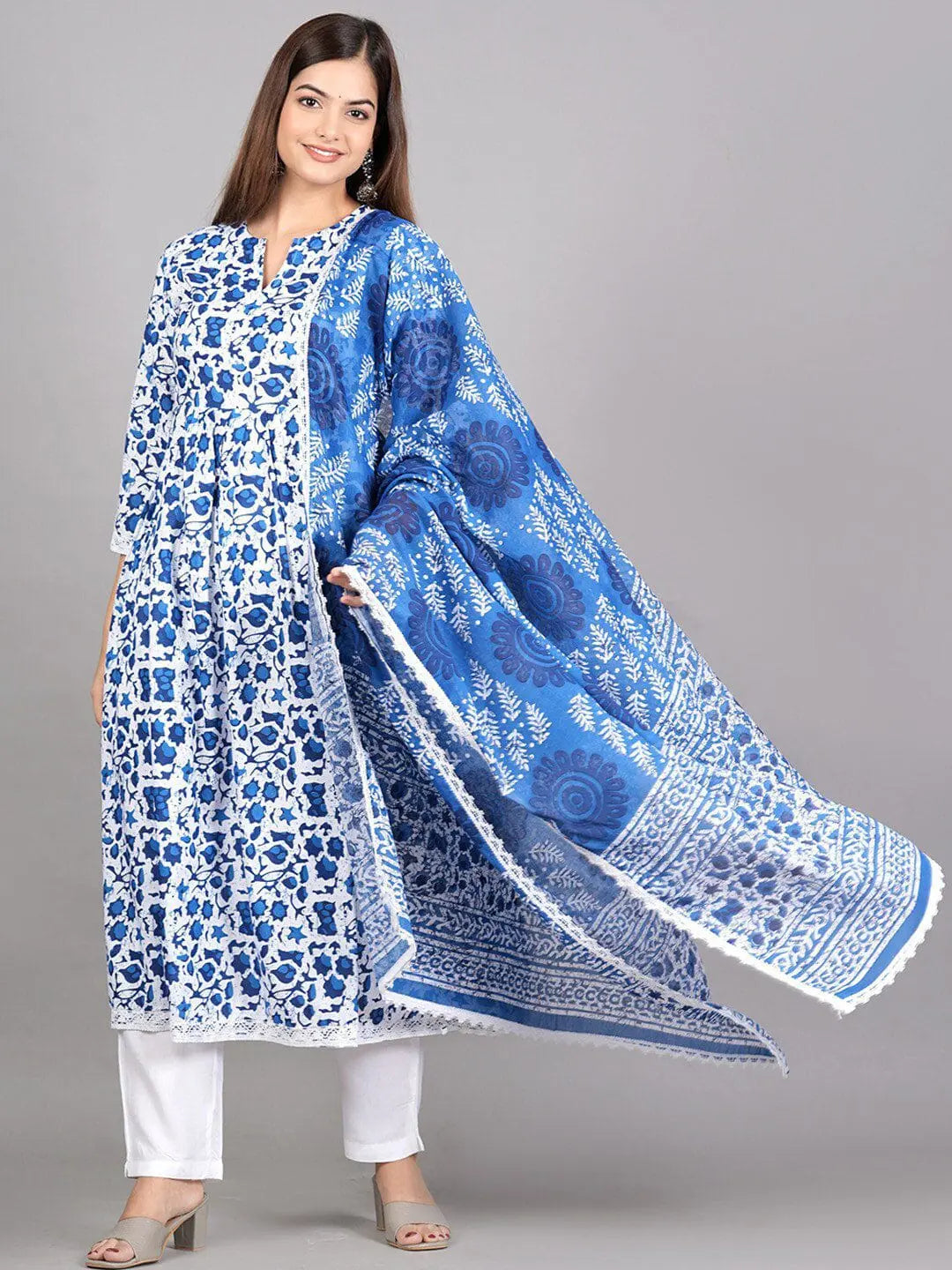 Floral Printed Regular Kurta With Trousers & Dupatta - NextBuy