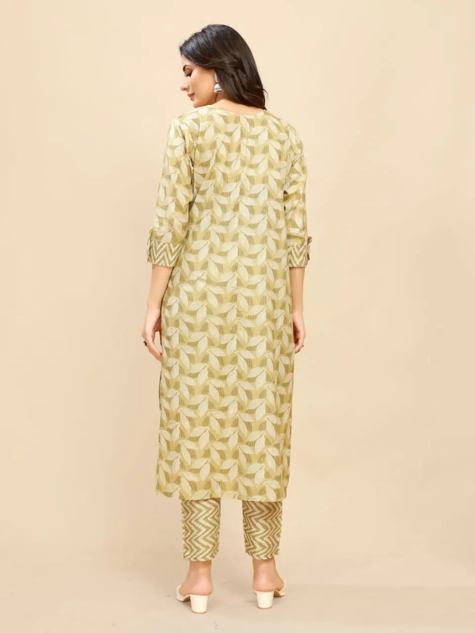 Women Leaf Print Straight Kurta & Pants - NextBuy