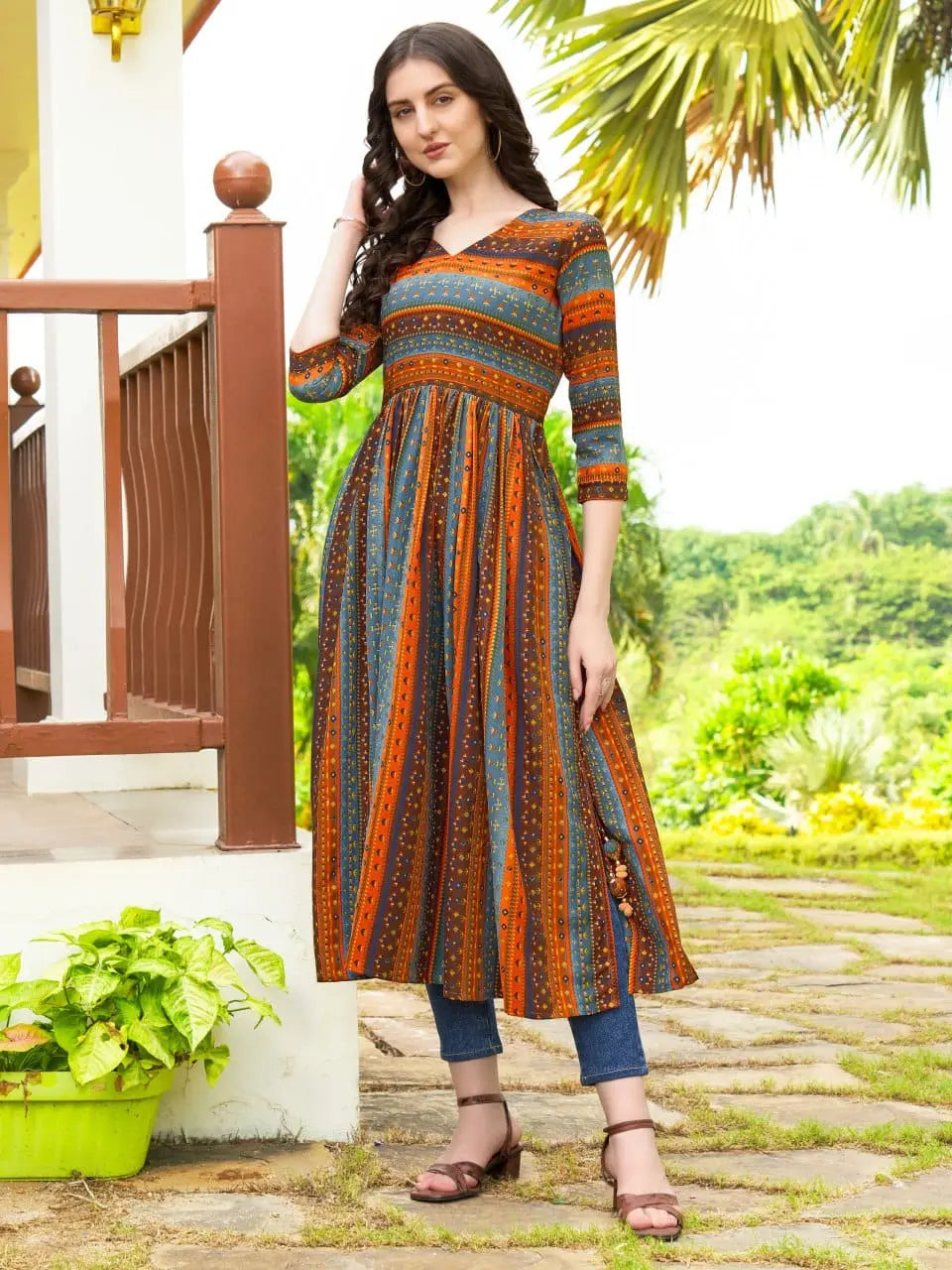 Geometric Printed Naira Kurta With Handmade Latakans - NextBuy