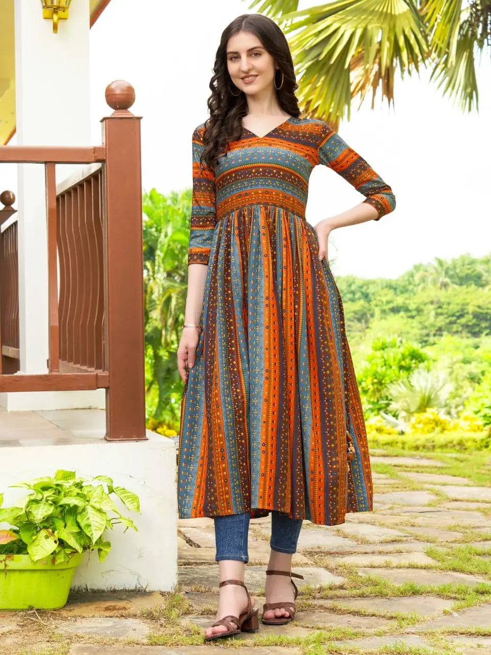 Geometric Printed Naira Kurta With Handmade Latakans - NextBuy