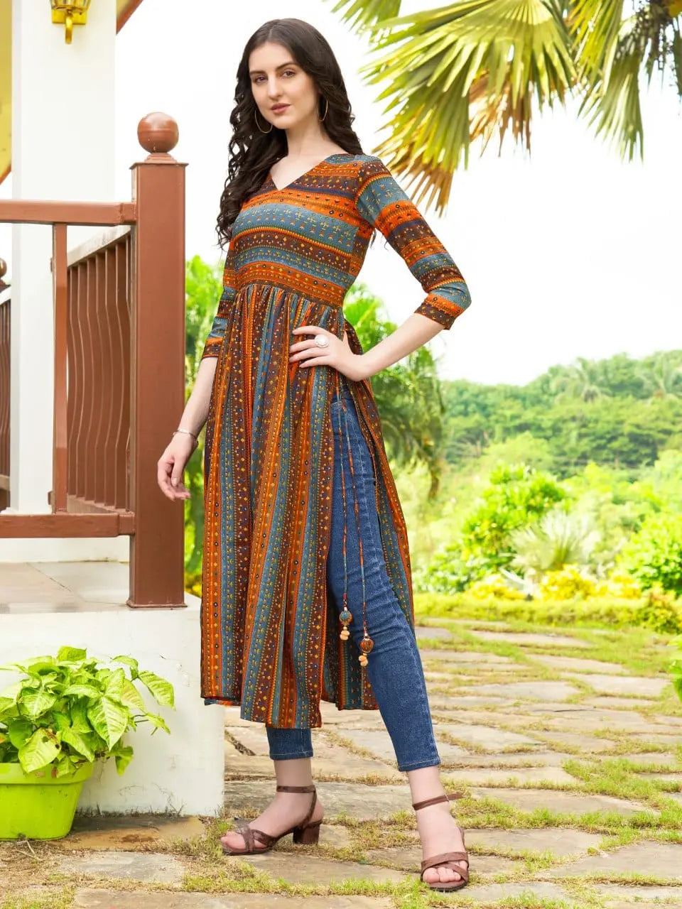 Geometric Printed Naira Kurta With Handmade Latakans - NextBuy