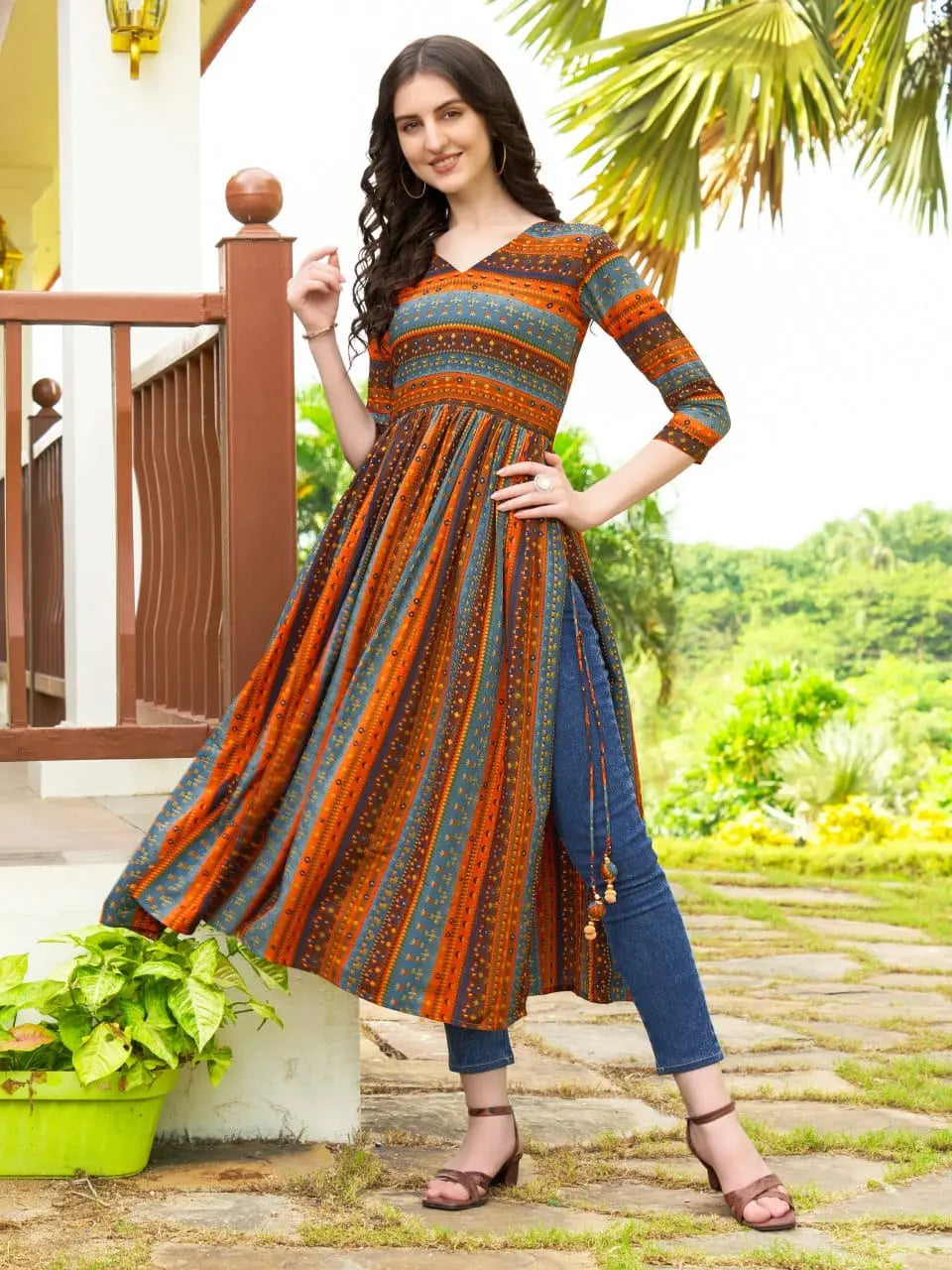 Geometric Printed Naira Kurta With Handmade Latakans - NextBuy
