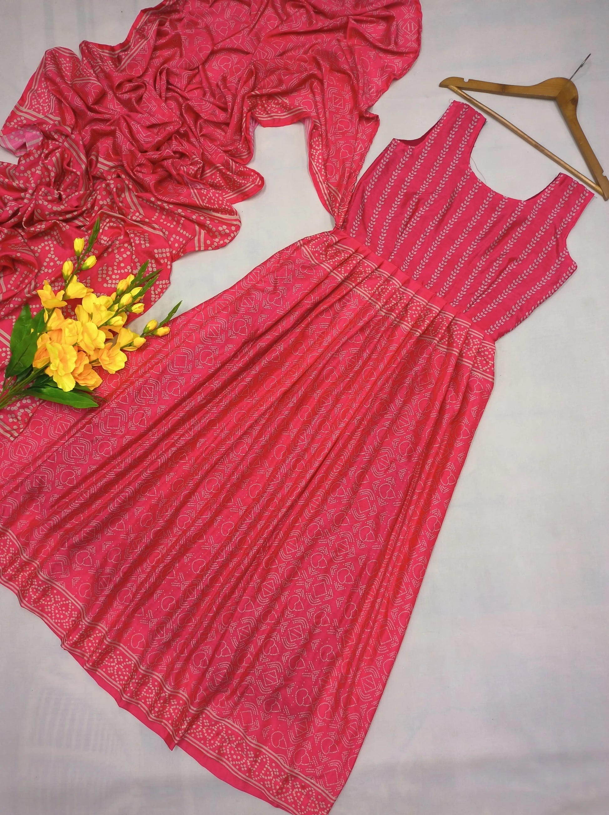 30 Secounds Gown Saree NextBuy