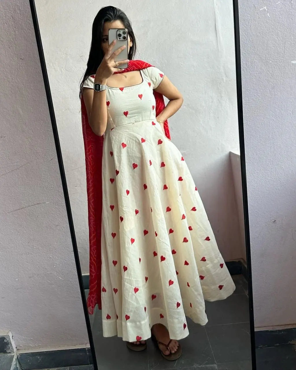 1 Trendy Fashionista Women Gowns NextBuy