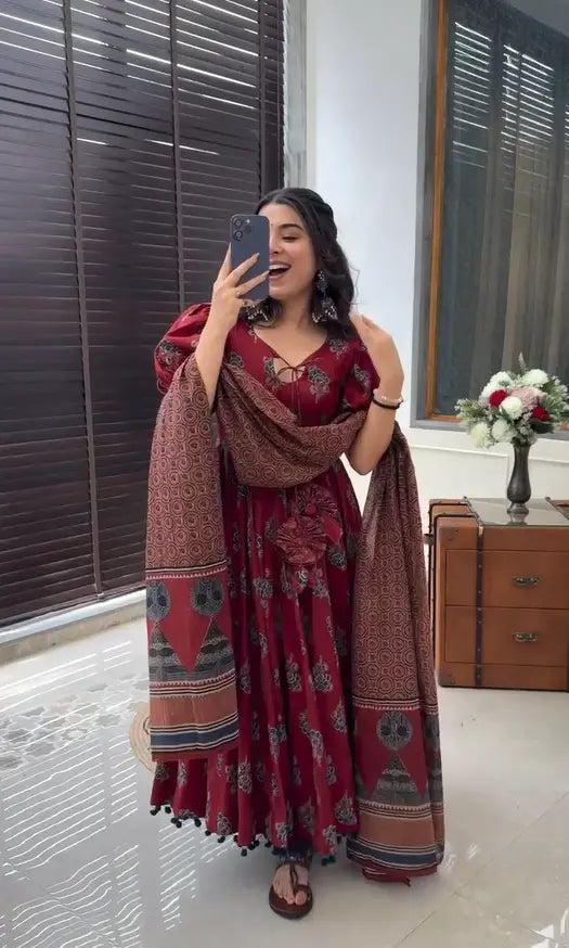 You’re Going to Love the Elegance with a Modern Touch – Anarkali Suit Collection NextBuy