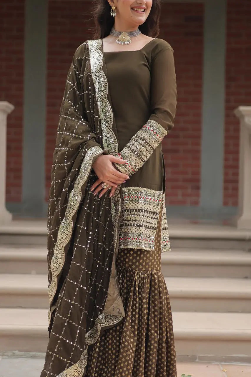 Dupatta with lace border and arco cutwork
