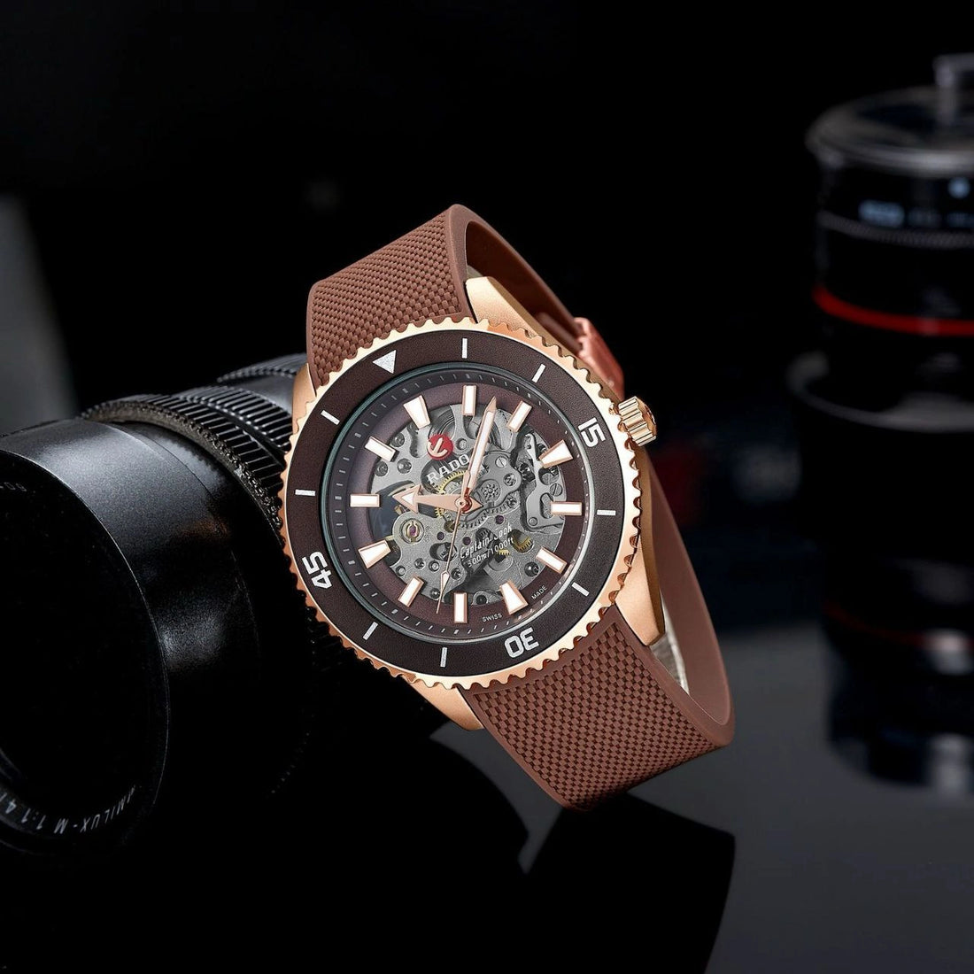 Automatic self winding rubber strap watch
