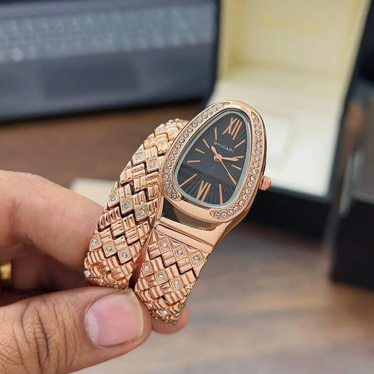 Front view of Bvlgari Serpenti Spiga Copper Watch for women