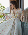 Dupatta with Resa lace and embroidery detail