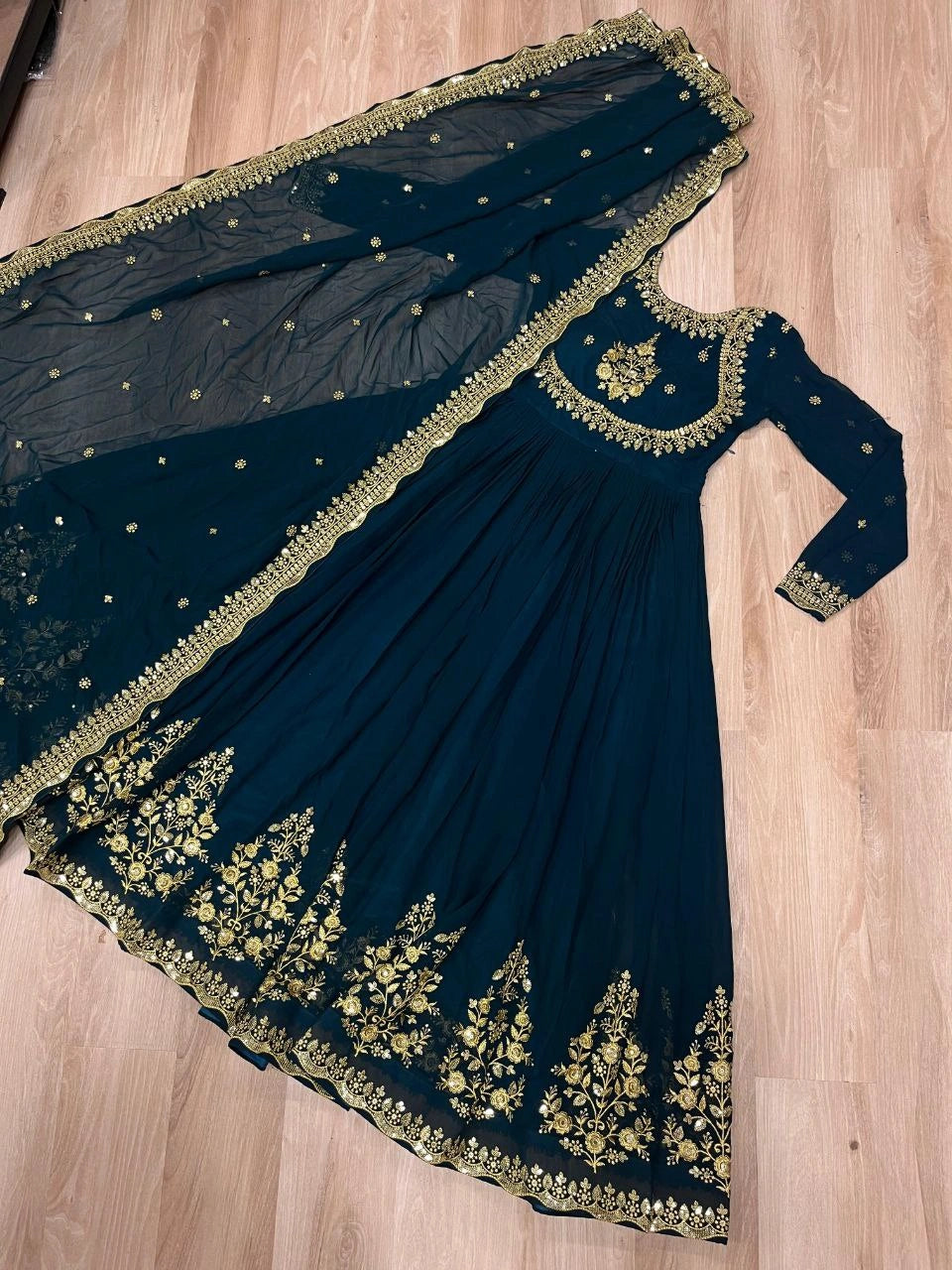 Formal ethnic wear gown for women
