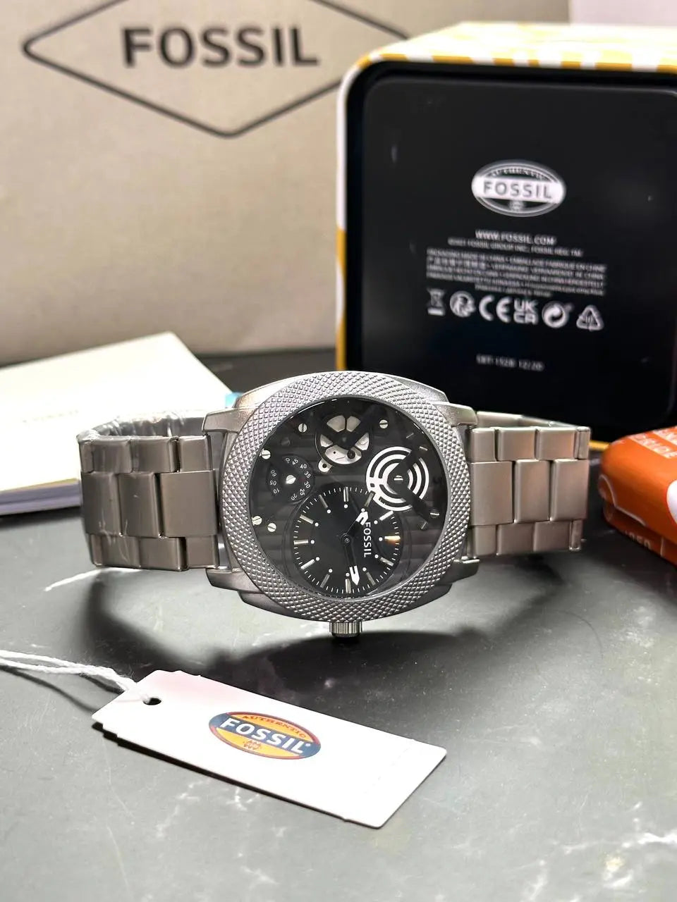 Fossil silver stainless steel strap close-up