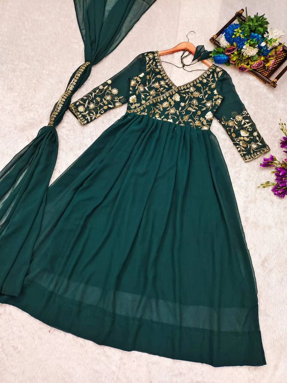Stylish Georgette Chikankari Kurti with Jeans – Latest Trend