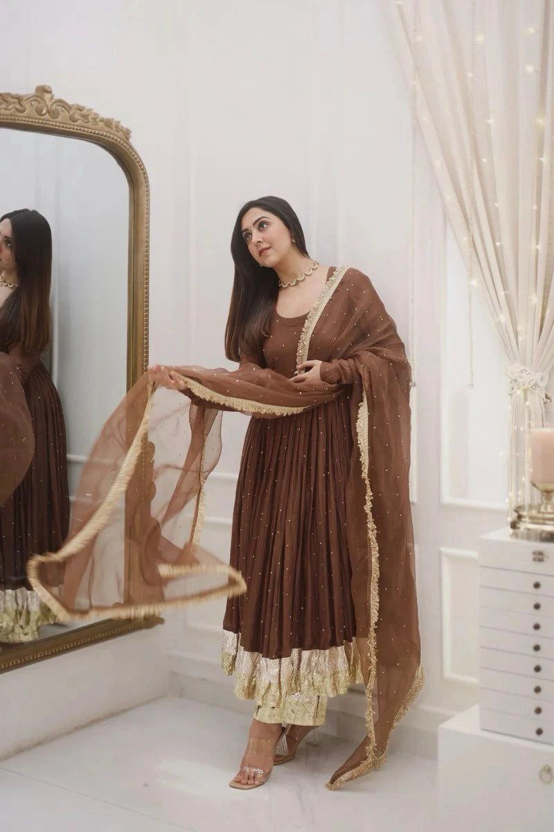 Gown with lace border dupatta