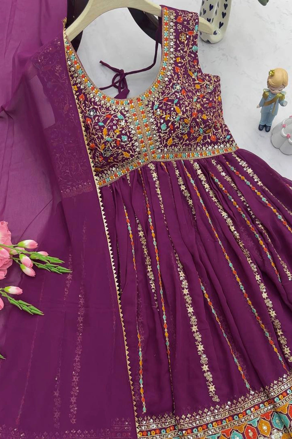 Back view of full-stitched georgette kurti