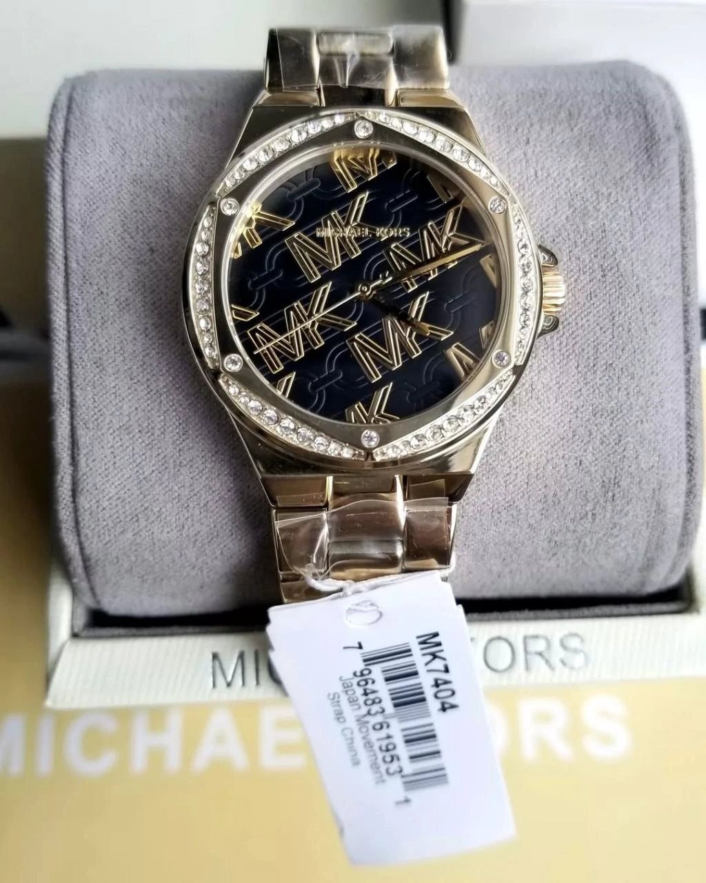 Gold-tone women watch with honeycomb dial design