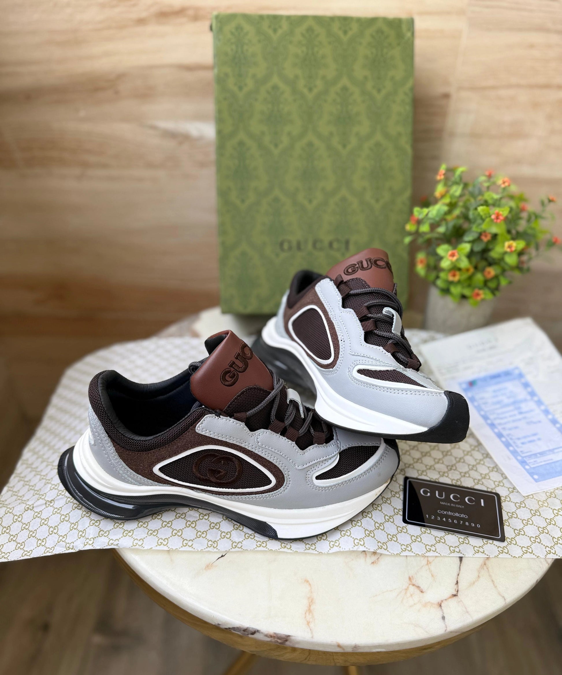 Gucci sneaker with branded box