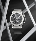 Men’s analog watch with black fibre strap