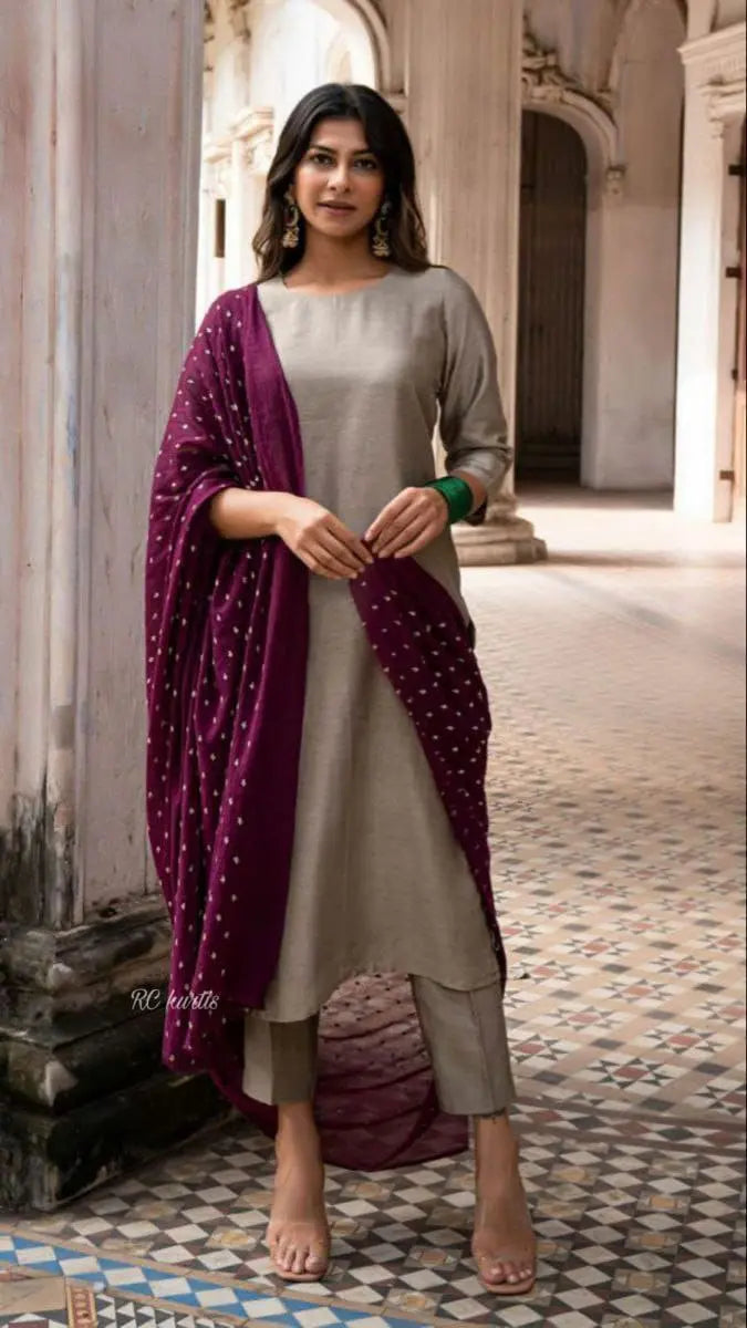 Elegant kurta dupatta set for women in Viscose Chanderi fabric