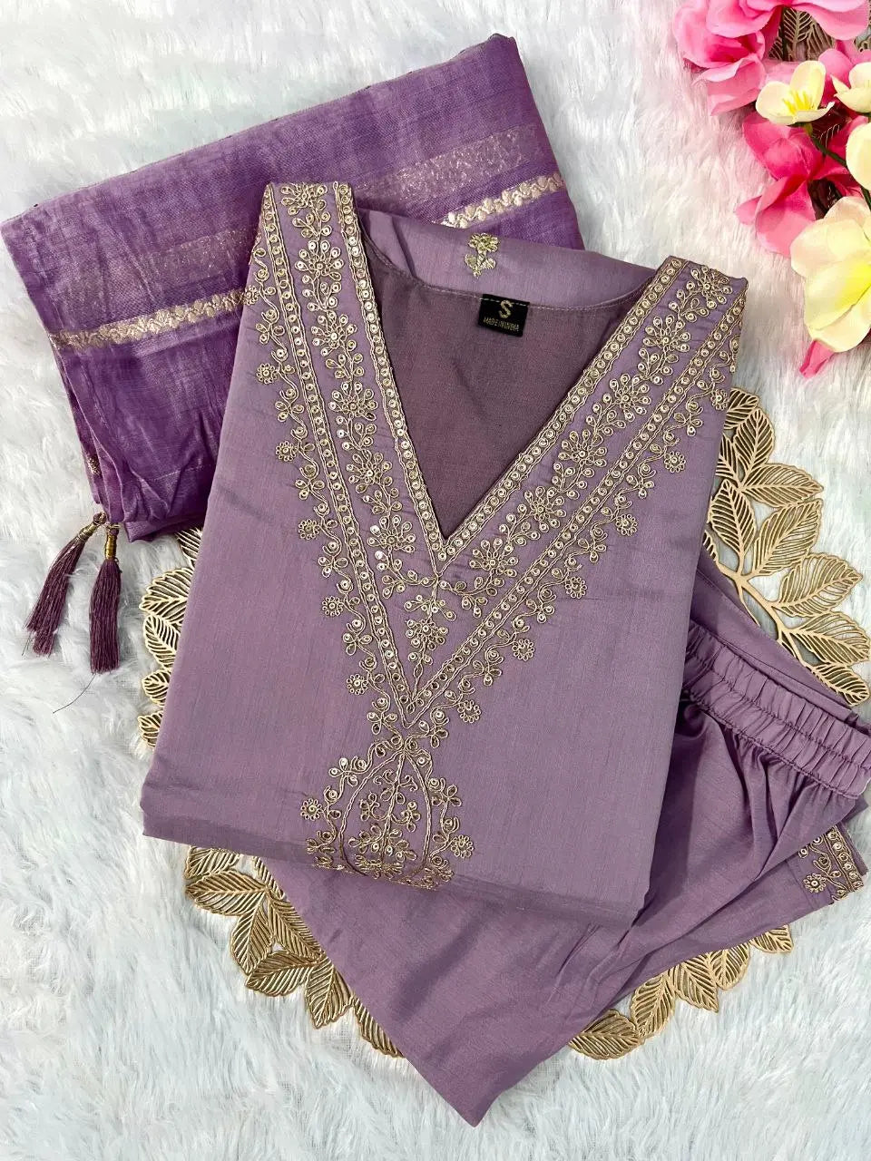 Lavender kurti pant dupatta set front view
