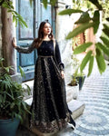 Matching dupatta with lace border