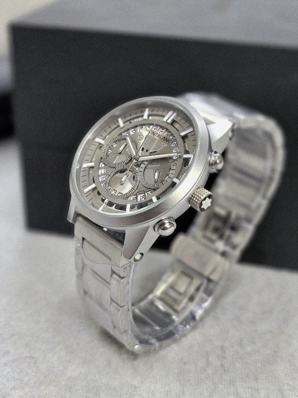 mont blanc classics chronograph side profile