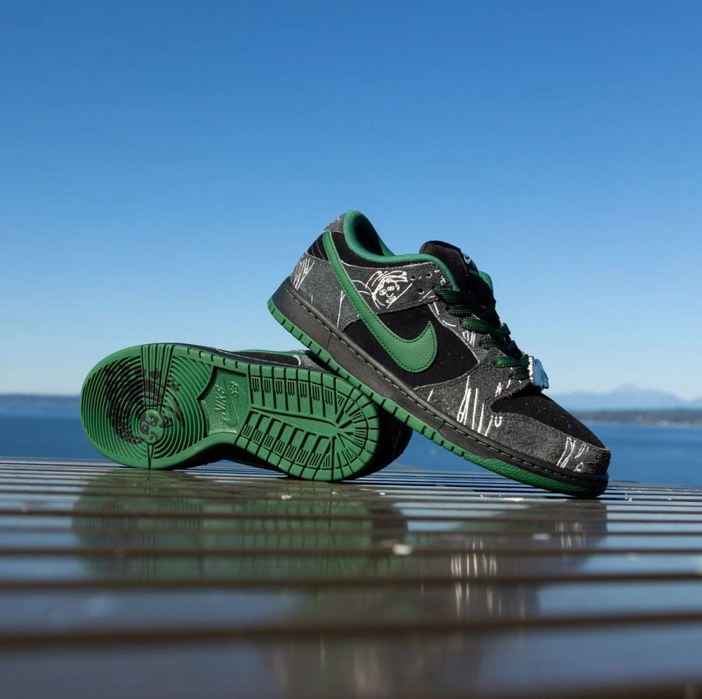 Nike SB Dunk sneakers for college and daily wear