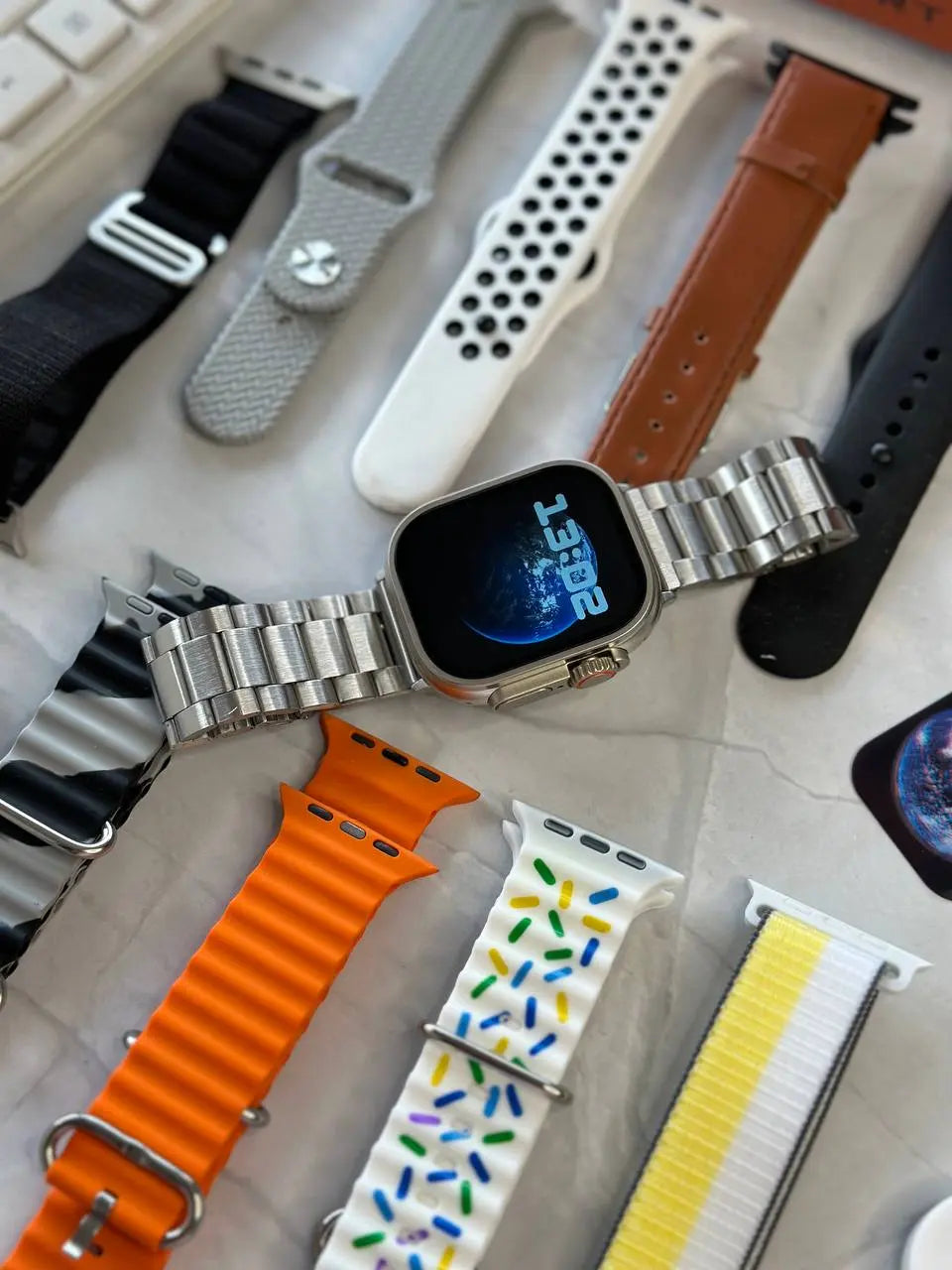 Ultra2 Smartwatch with Multiple Straps – A stylish and versatile smartwatch featuring a full-screen HD display, fitness tracking, and 10 interchangeable straps for a personalized look.