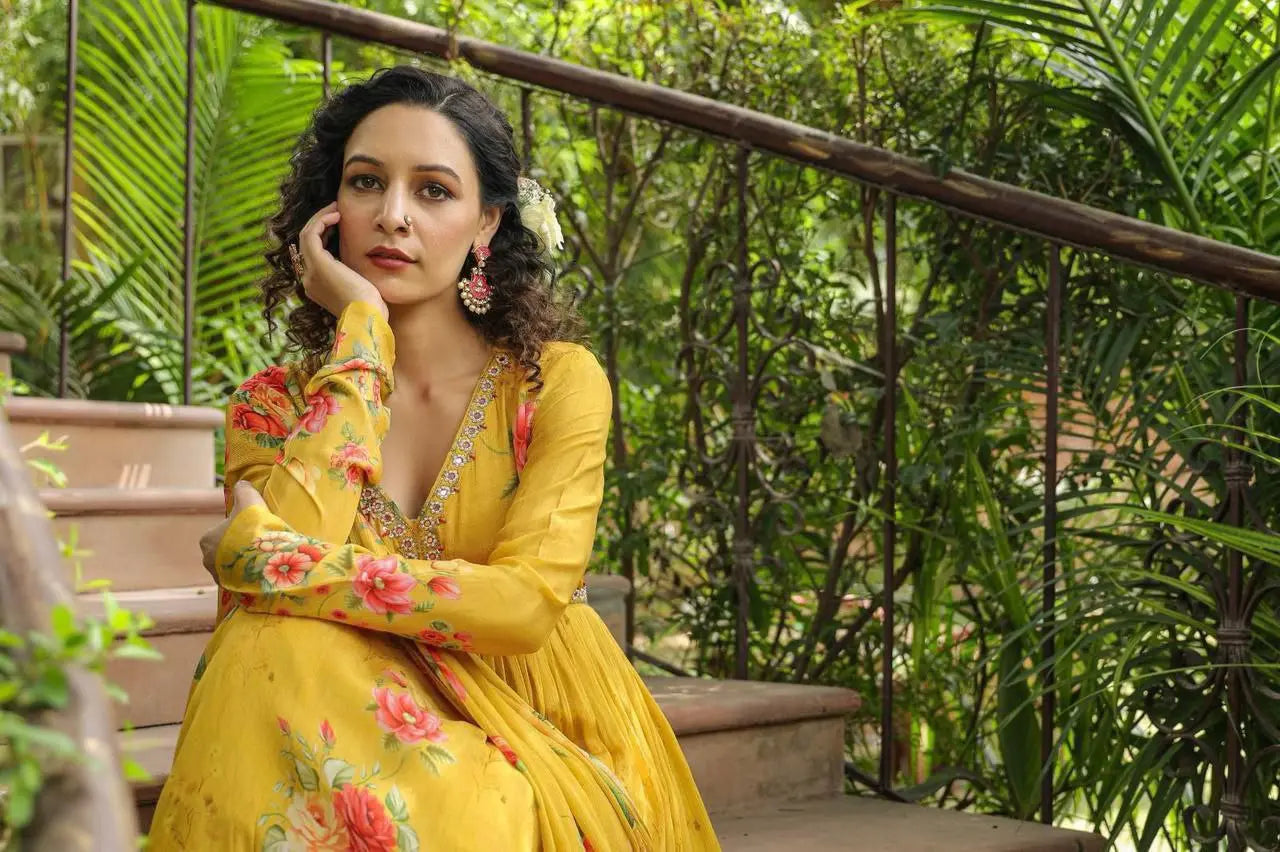 Cinnon Aliyacut Desigh With Hand Work Kurti NextBuy