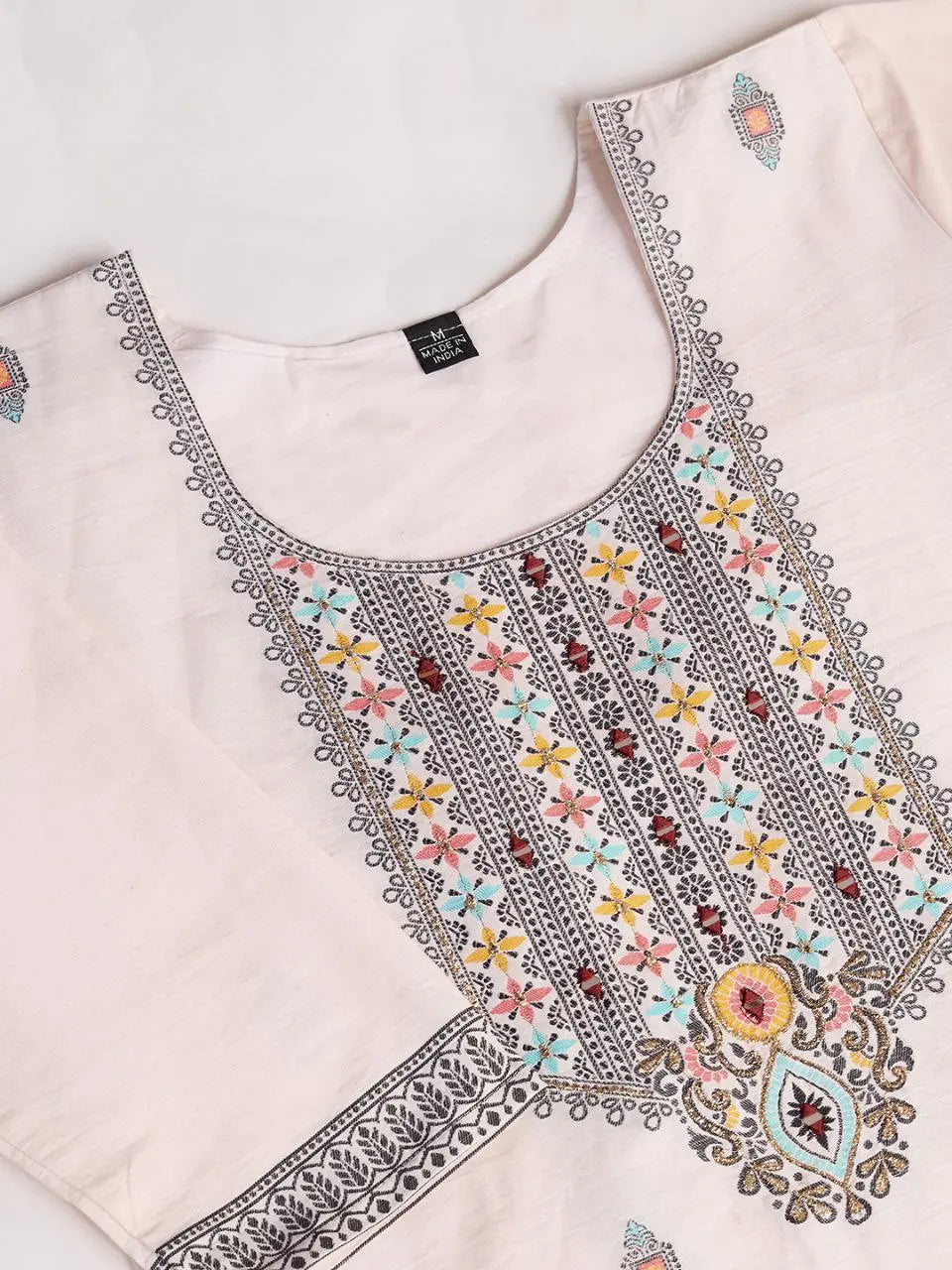Stylish Cotton Kurti Set with Mirror Work and Jacquard Fabric for Traditional Look