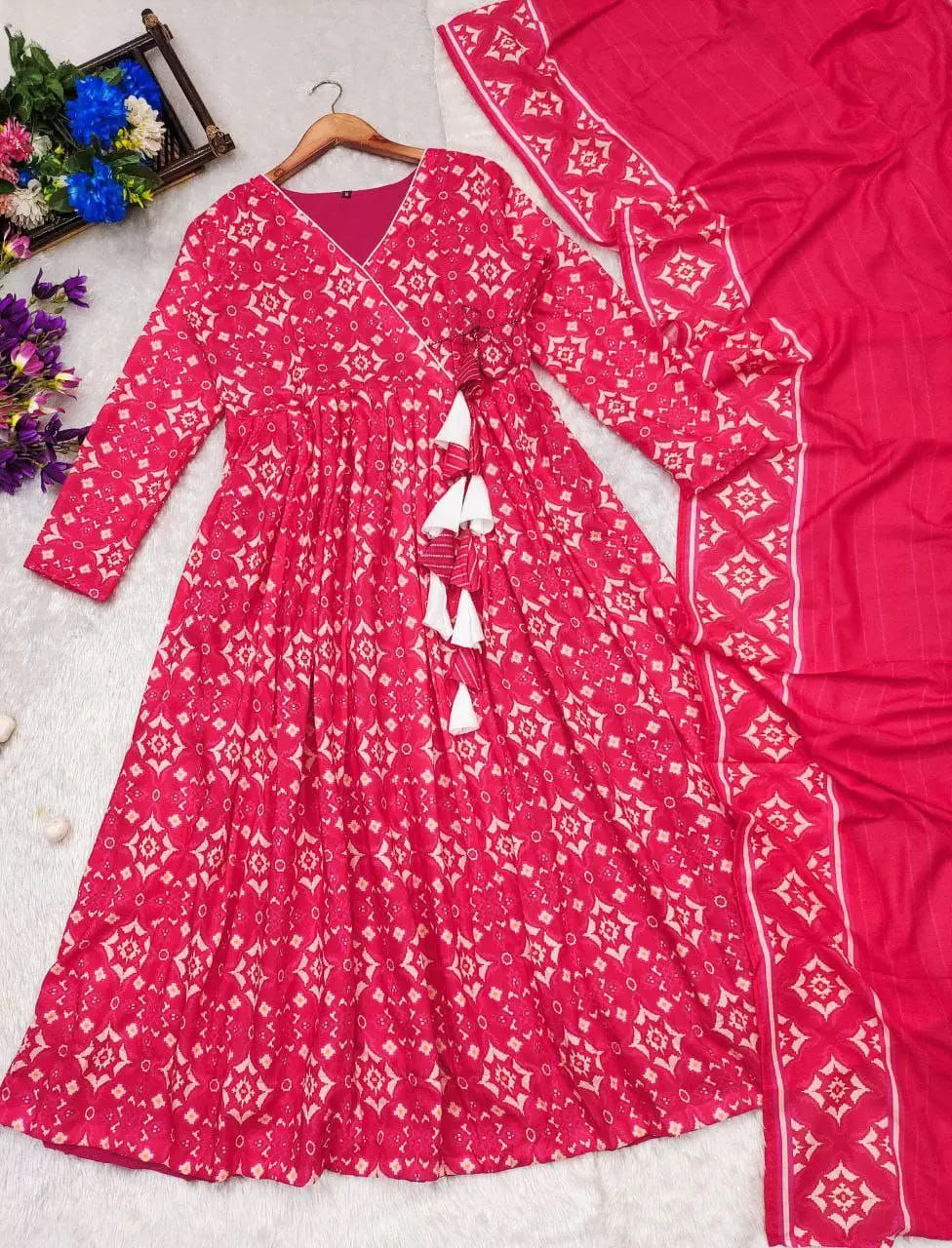 Elegant Muslin Anarkali Suit – Sophisticated ethnic outfit with a stunning pink hue and latkan details.