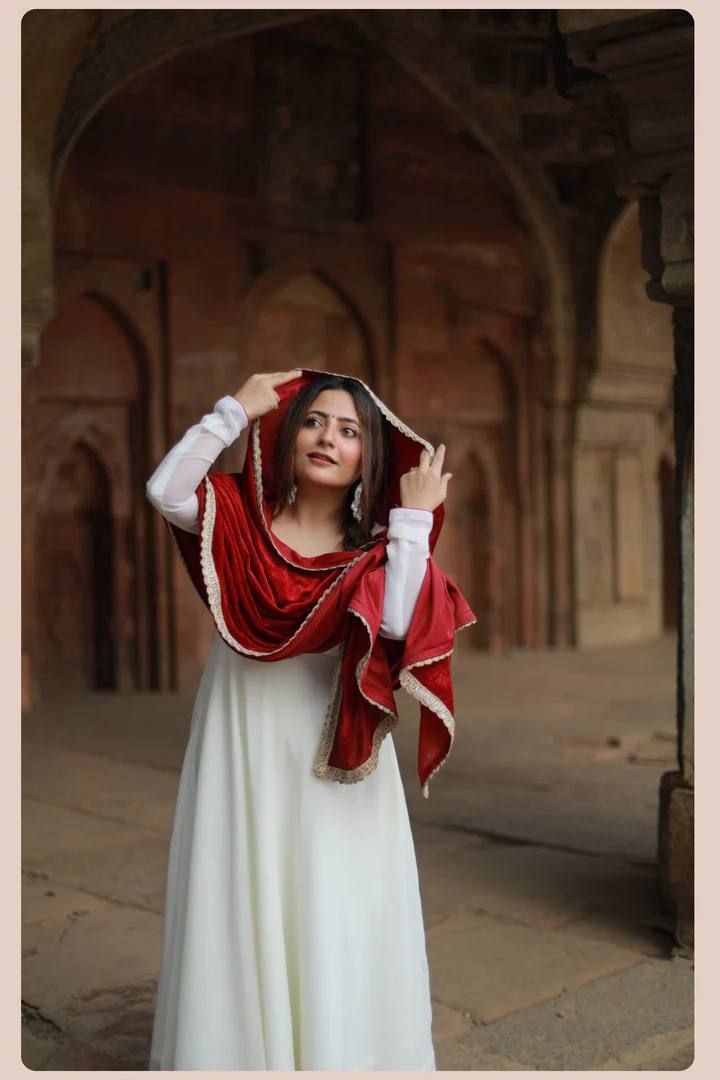 Elegant White Anarkali Suit with Velvet Dupatta – Premium Ethnic Wear NextBuy