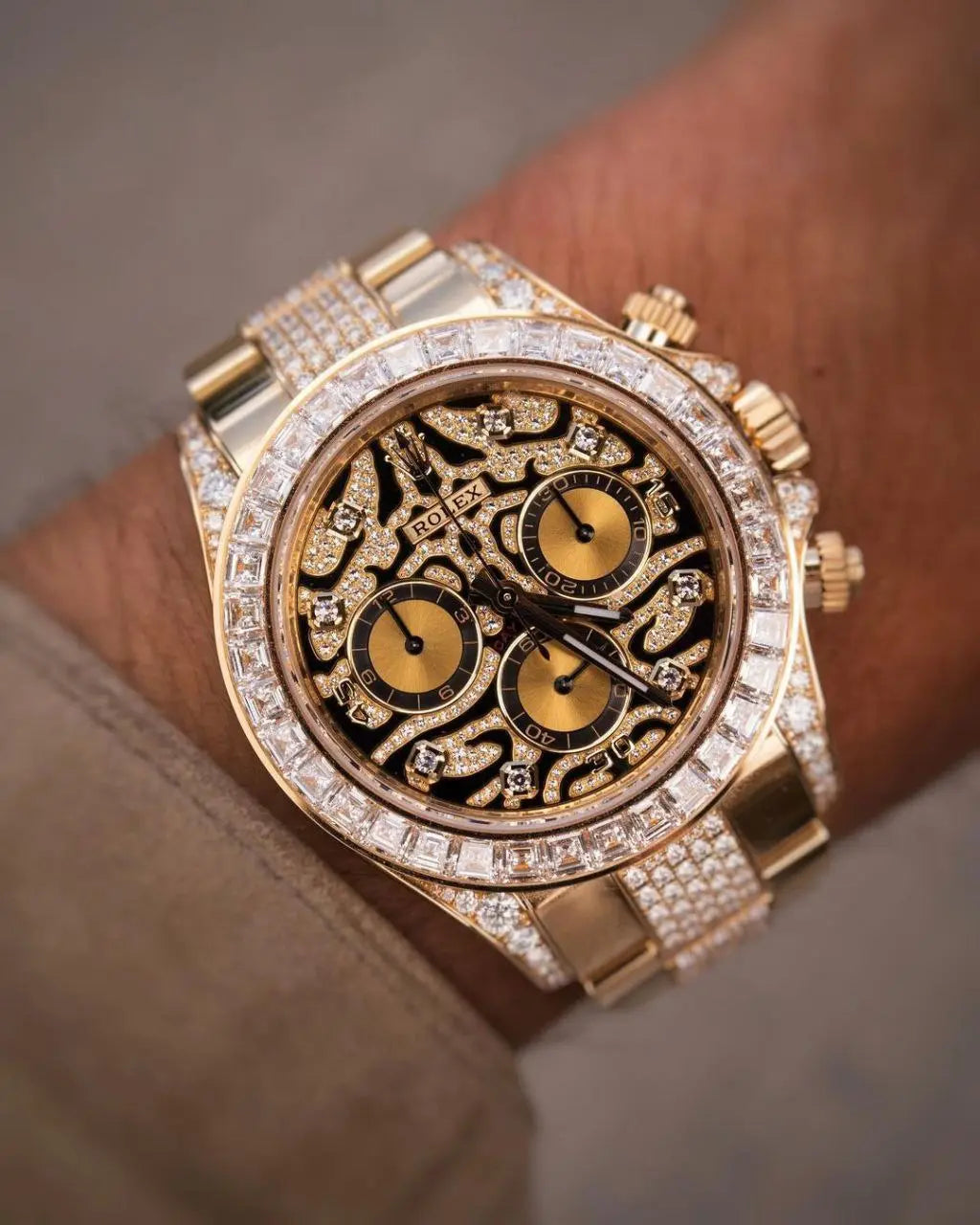 Rolex Cosmograph Daytona "Eye of the Tiger" - Men's White Gold with Diamond Bezel | 42mm | 7AA Premium Quality NextBuy