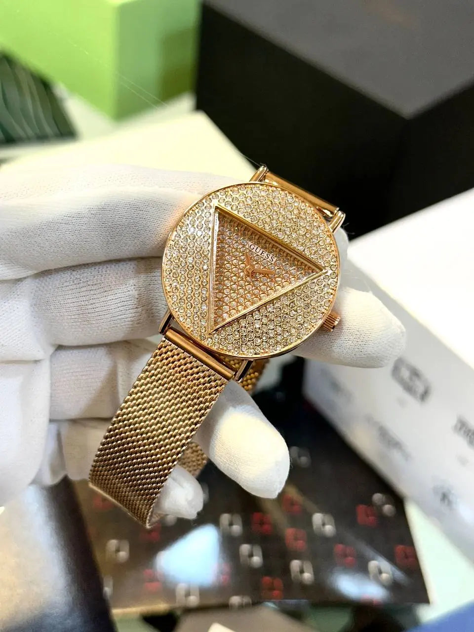 Premium Guess Women's Watch with Durable Metal Chain for a Chic Look