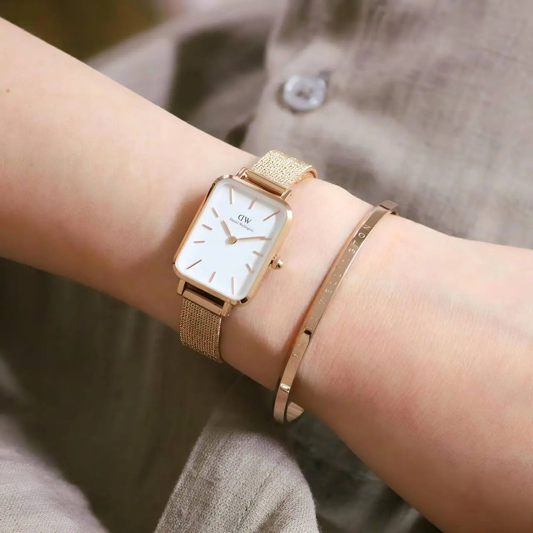 Daniel Wellington Watch – Classic Petite 32mm Women's Timepiece with Mesh Strap