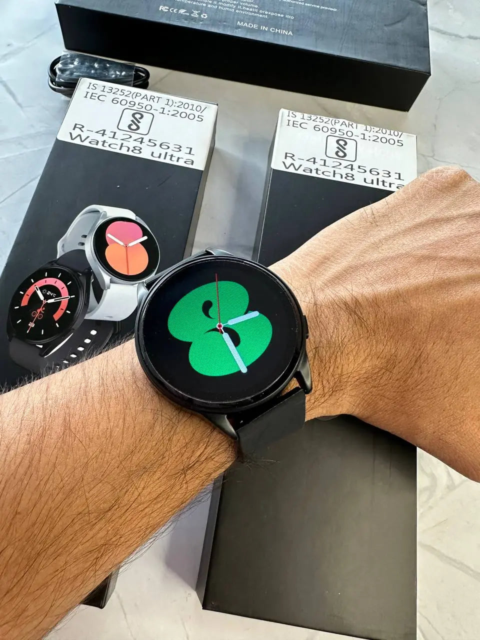 Smartwatch with Samsung Branding – The Watch 6 offers a vibrant HD touchscreen, fitness tracking features, and a long-lasting battery for all-day performance.
