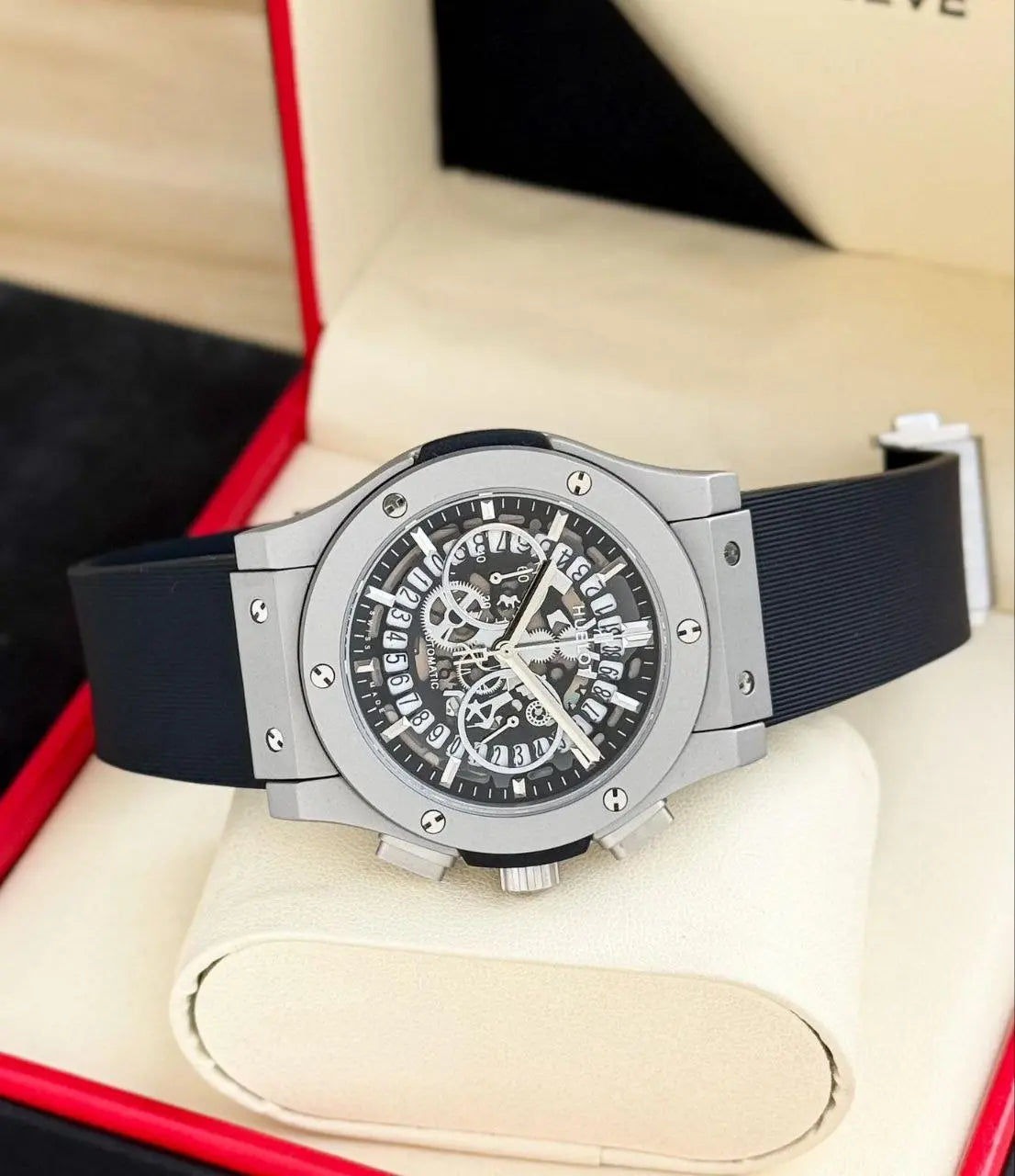 Premium Hublot packaging for men’s watch