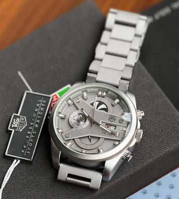 Tag Heuer CR7 Grey Chronograph – A stylish men’s watch featuring a silver case, grey dial, and fully functional chronograph for precision timekeeping.