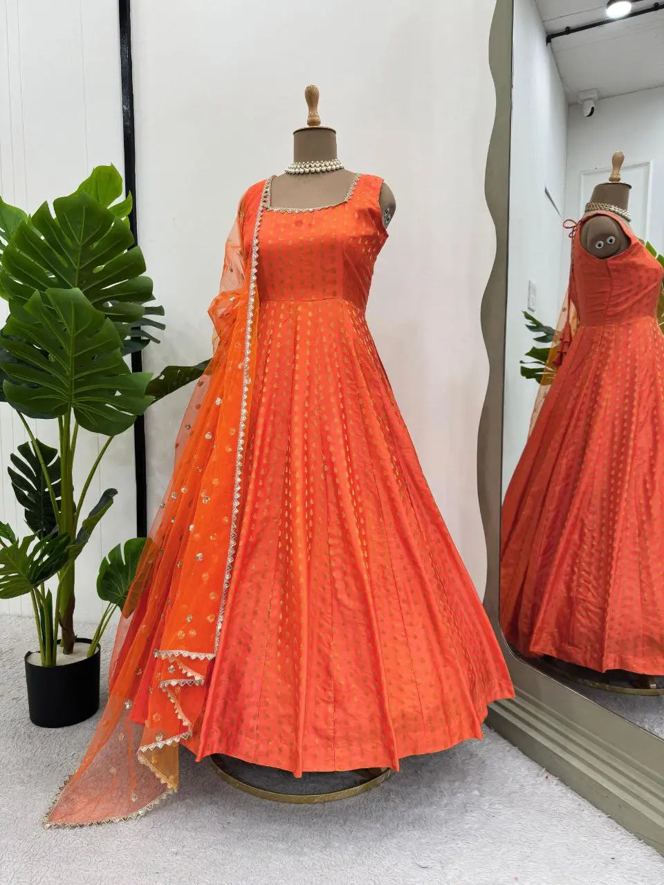 Trendy Ethnic Wear for Girls – 5000 Series Jequard Silk Outfit – A stylish and comfortable ethnic outfit for girls with intricate weaving and lace borders.